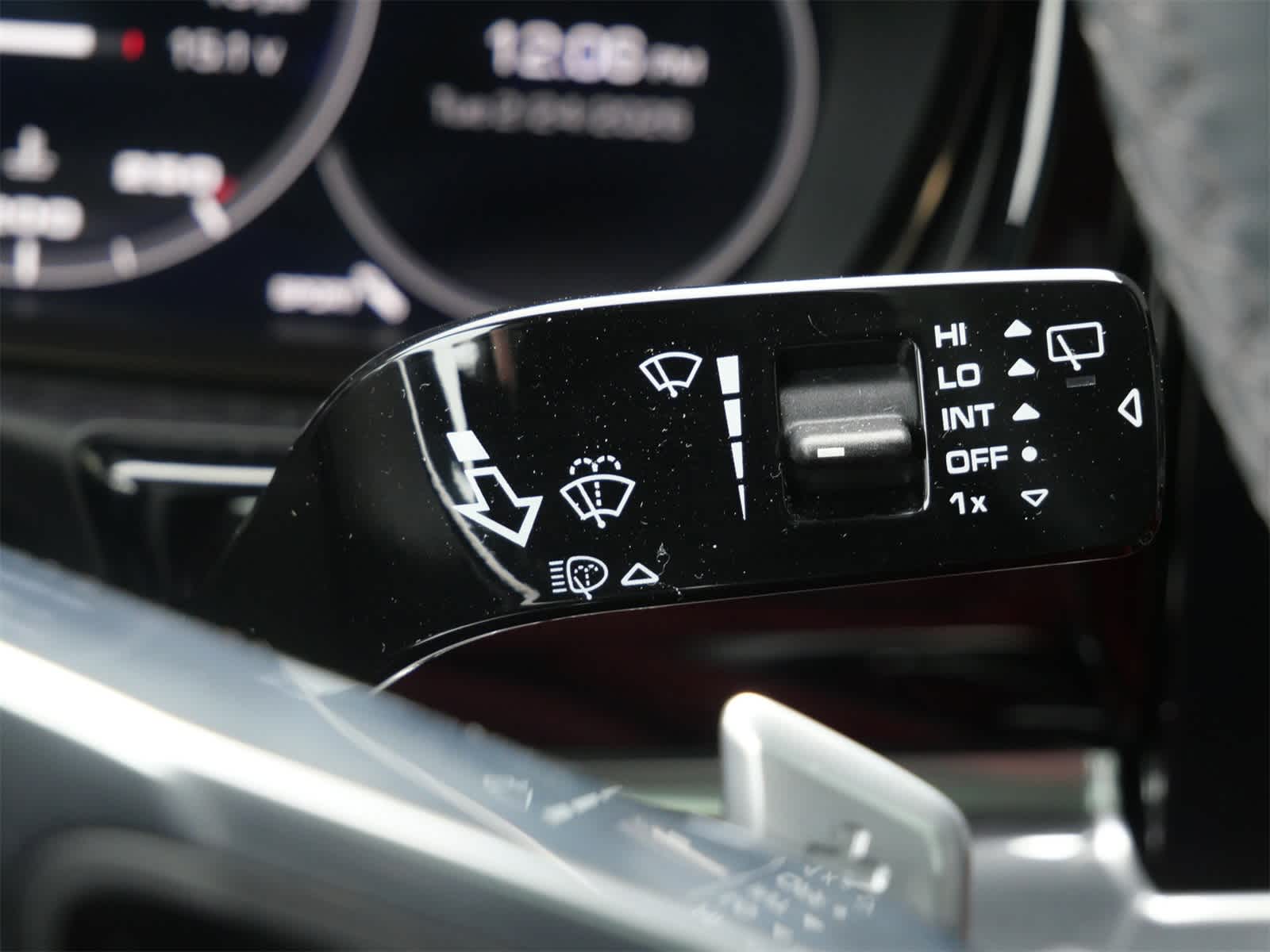 Thumbnail: 2019 Porsche Panamera - 22