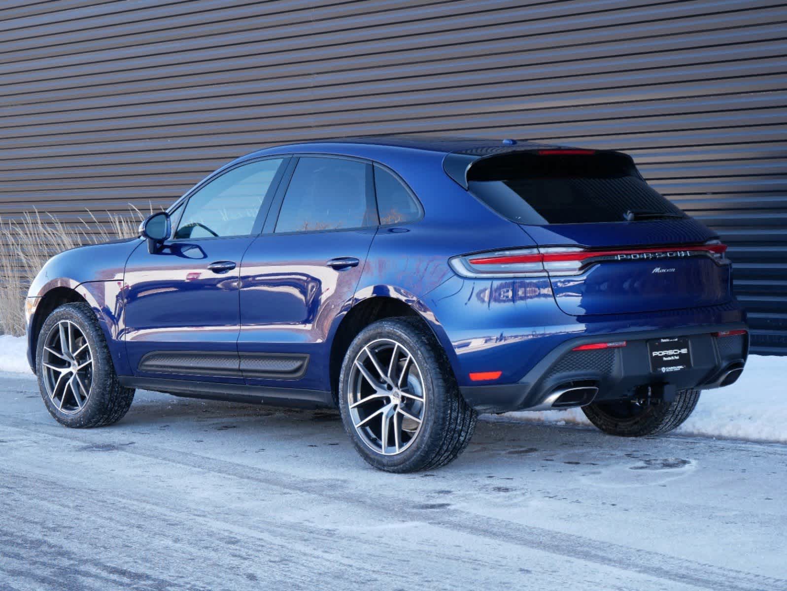 Thumbnail: 2025 Porsche Macan - 3