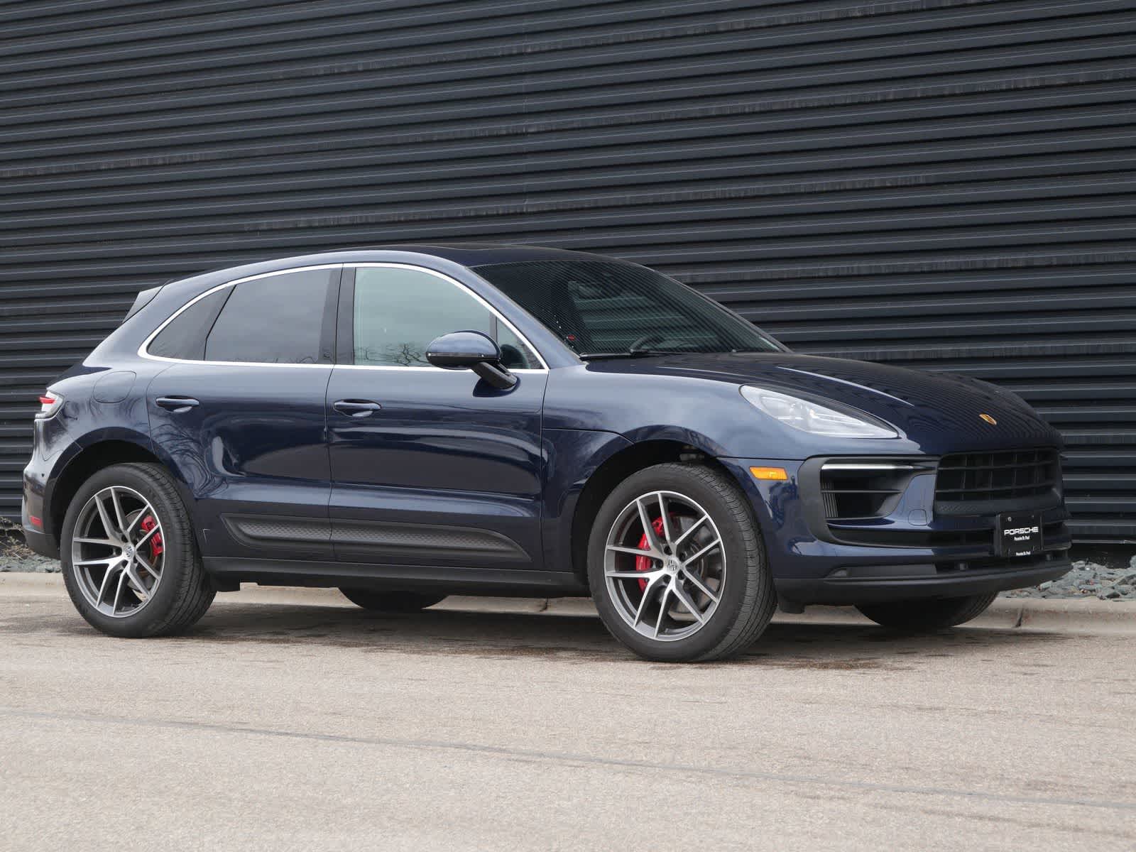 Thumbnail: 2022 Porsche Macan - 27