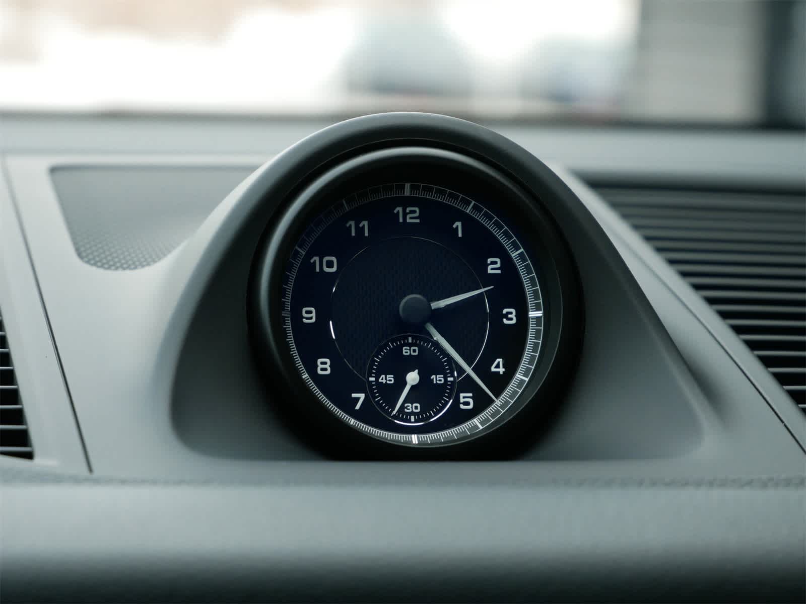 Thumbnail: 2025 Porsche Macan - 18