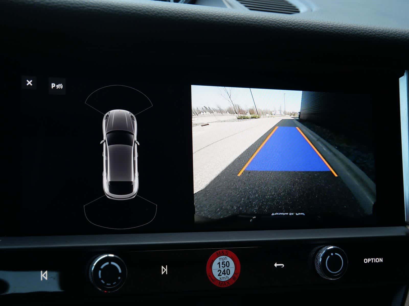 Thumbnail: 2024 Porsche Macan - 25