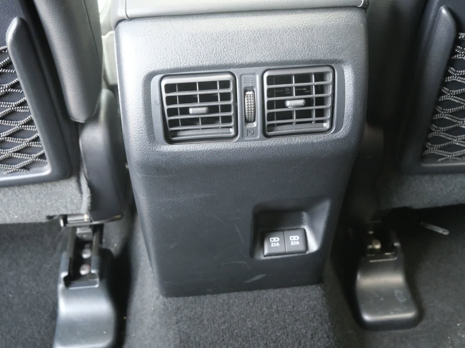 Thumbnail: 2022 Toyota 4Runner - 13