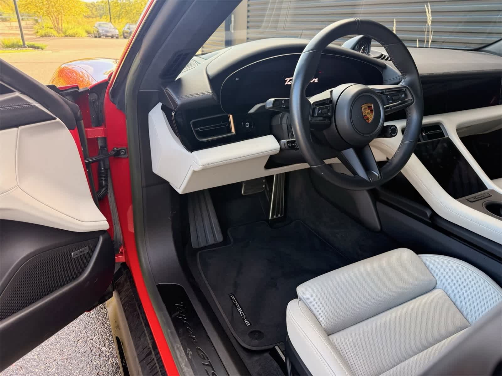 Thumbnail: 2023 Porsche Taycan - 2