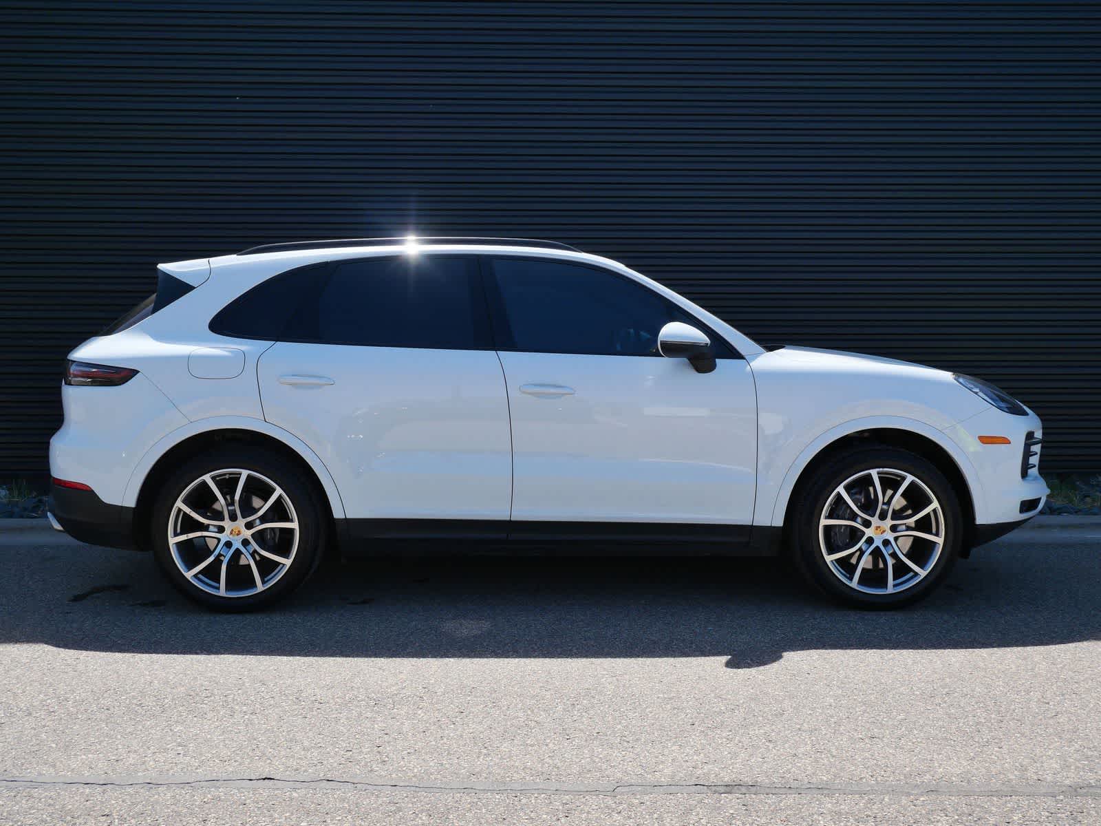 Thumbnail: 2021 Porsche Cayenne - 27