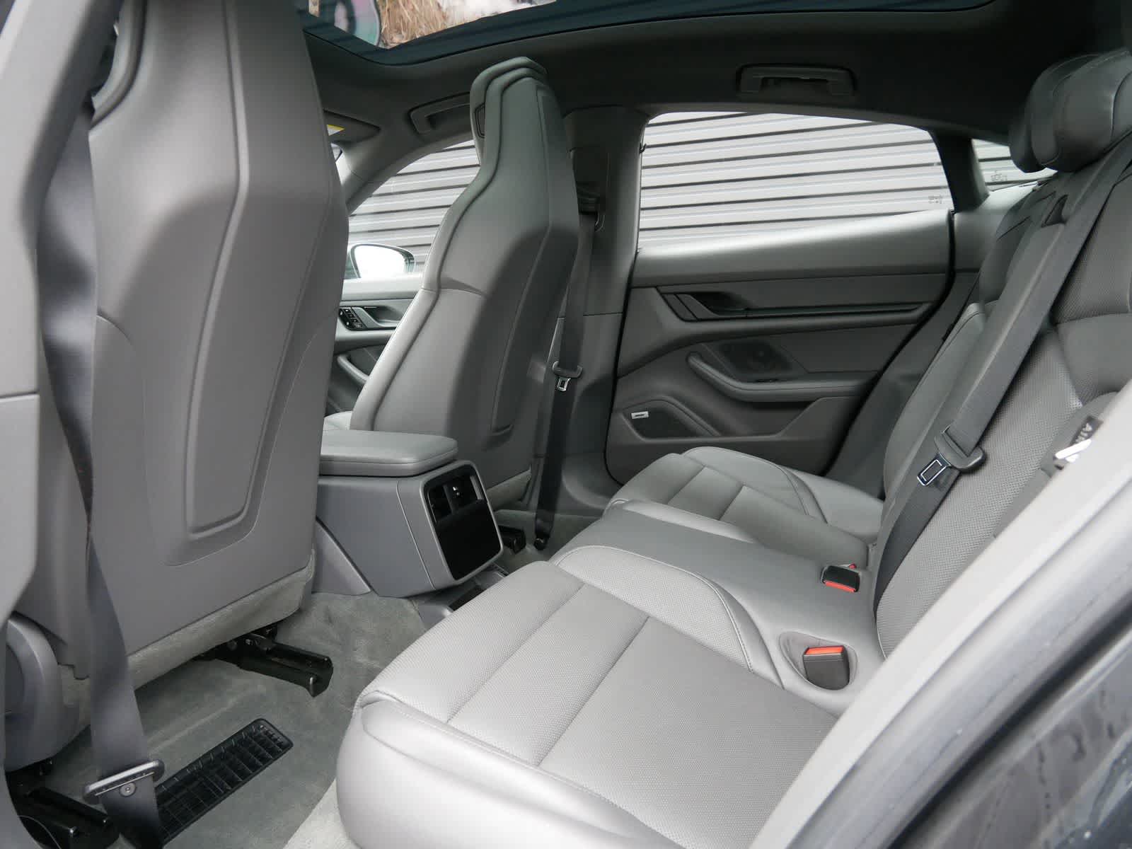 Thumbnail: 2021 Porsche Taycan - 12