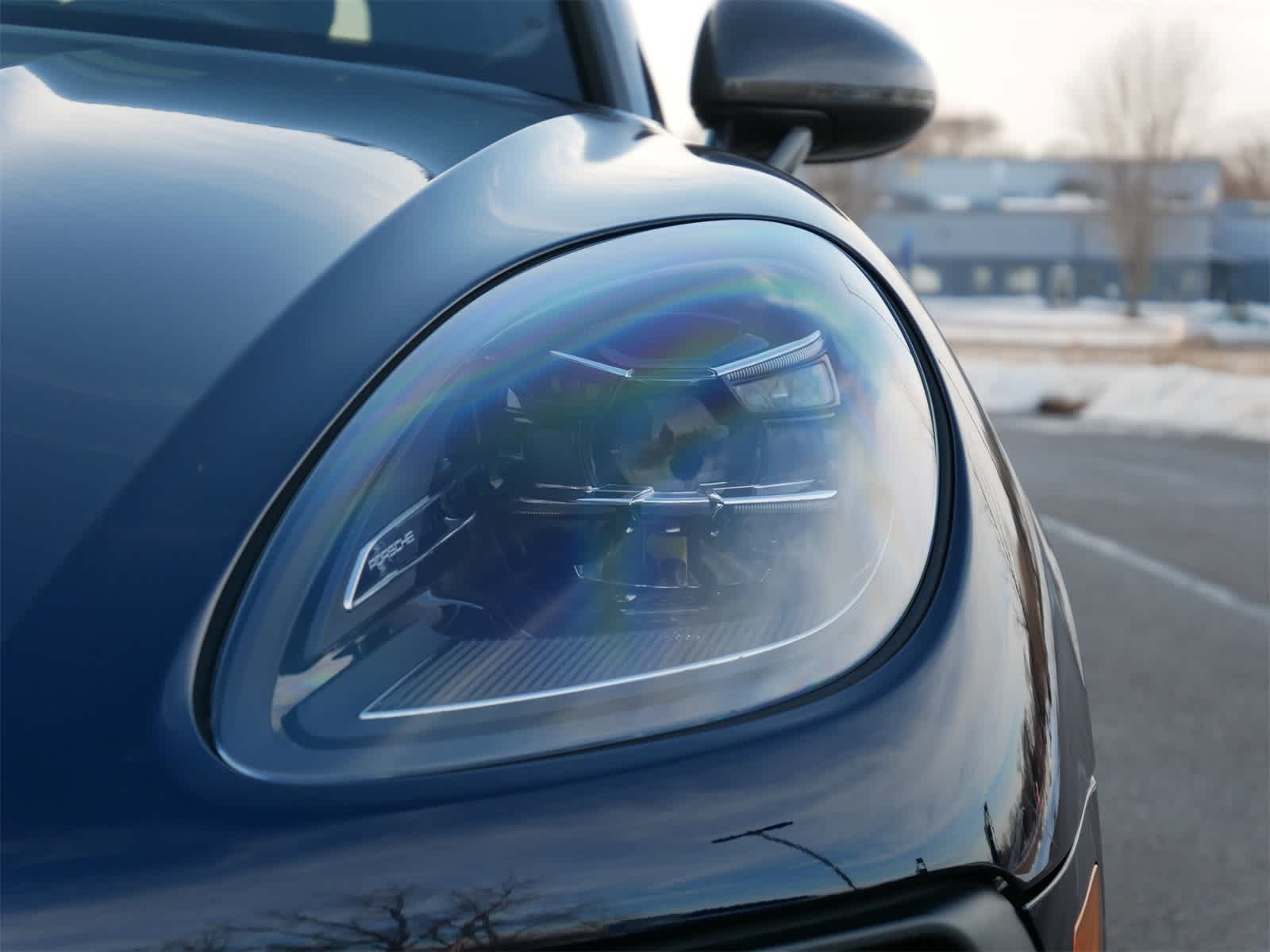 Thumbnail: 2023 Porsche Macan - 6