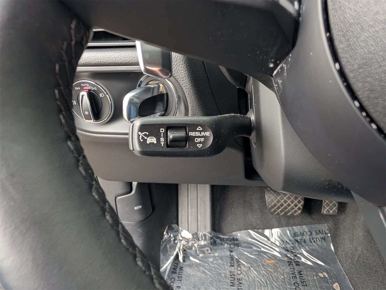 Thumbnail: 2025 Porsche Macan - 18