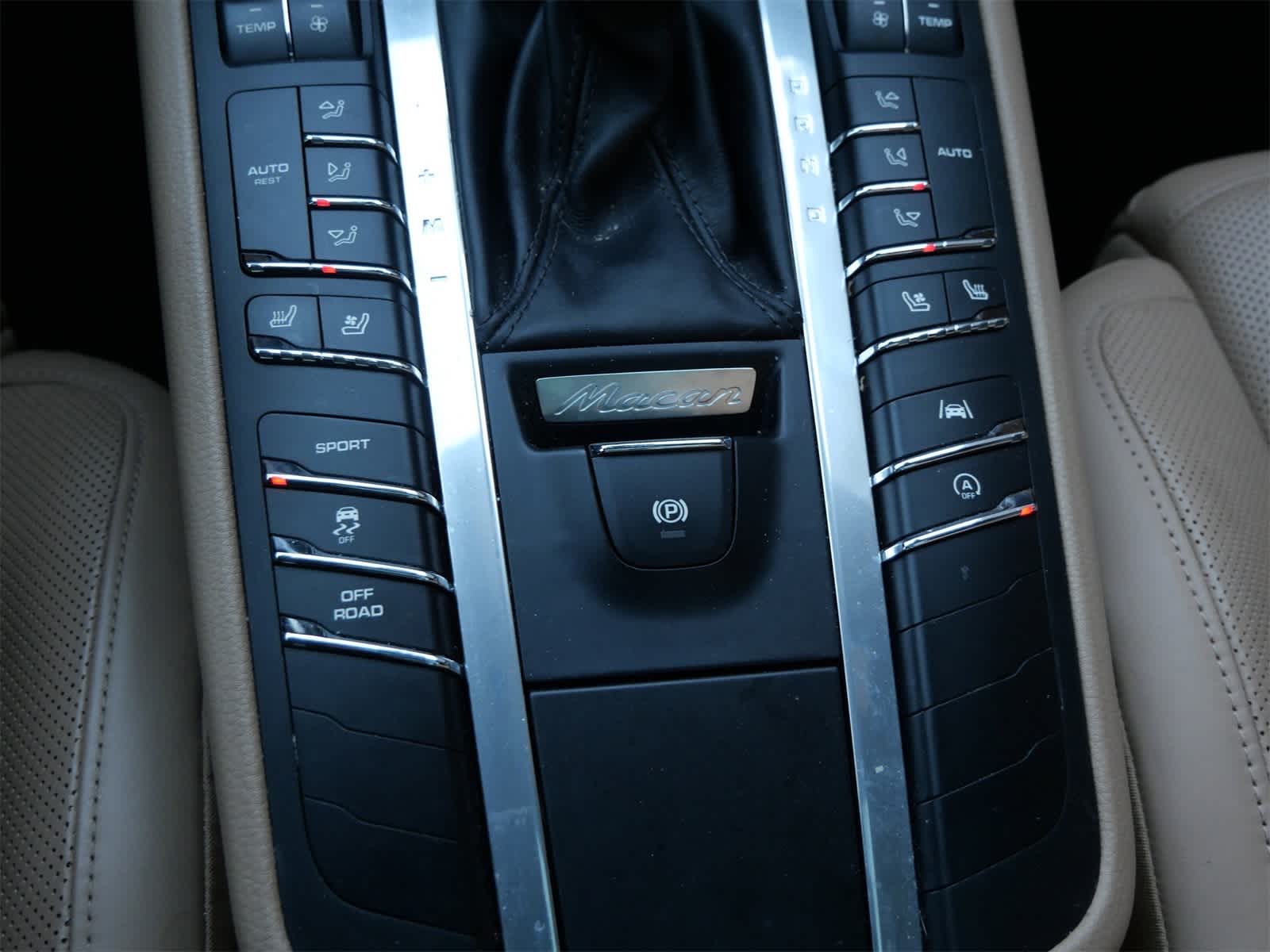 Thumbnail: 2020 Porsche Macan - 19