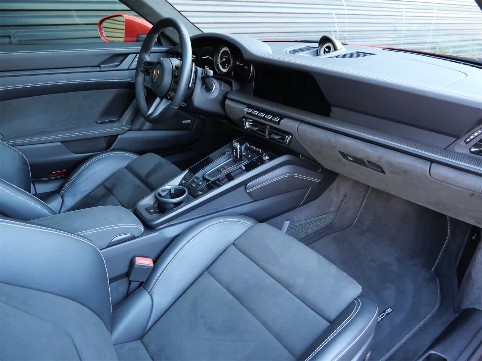 Thumbnail: 2022 Porsche 911 - 28