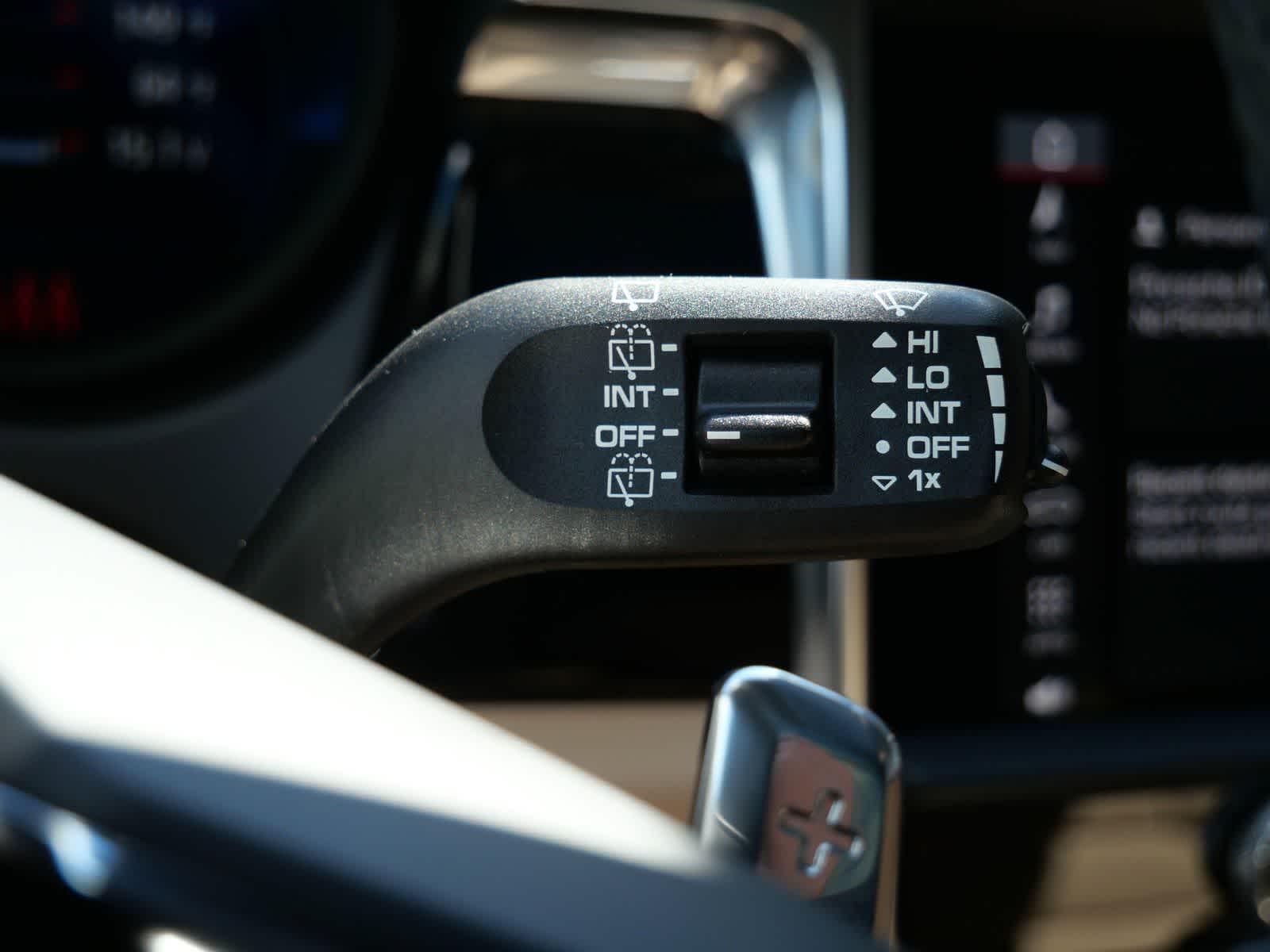 Thumbnail: 2026 Porsche Macan - 28
