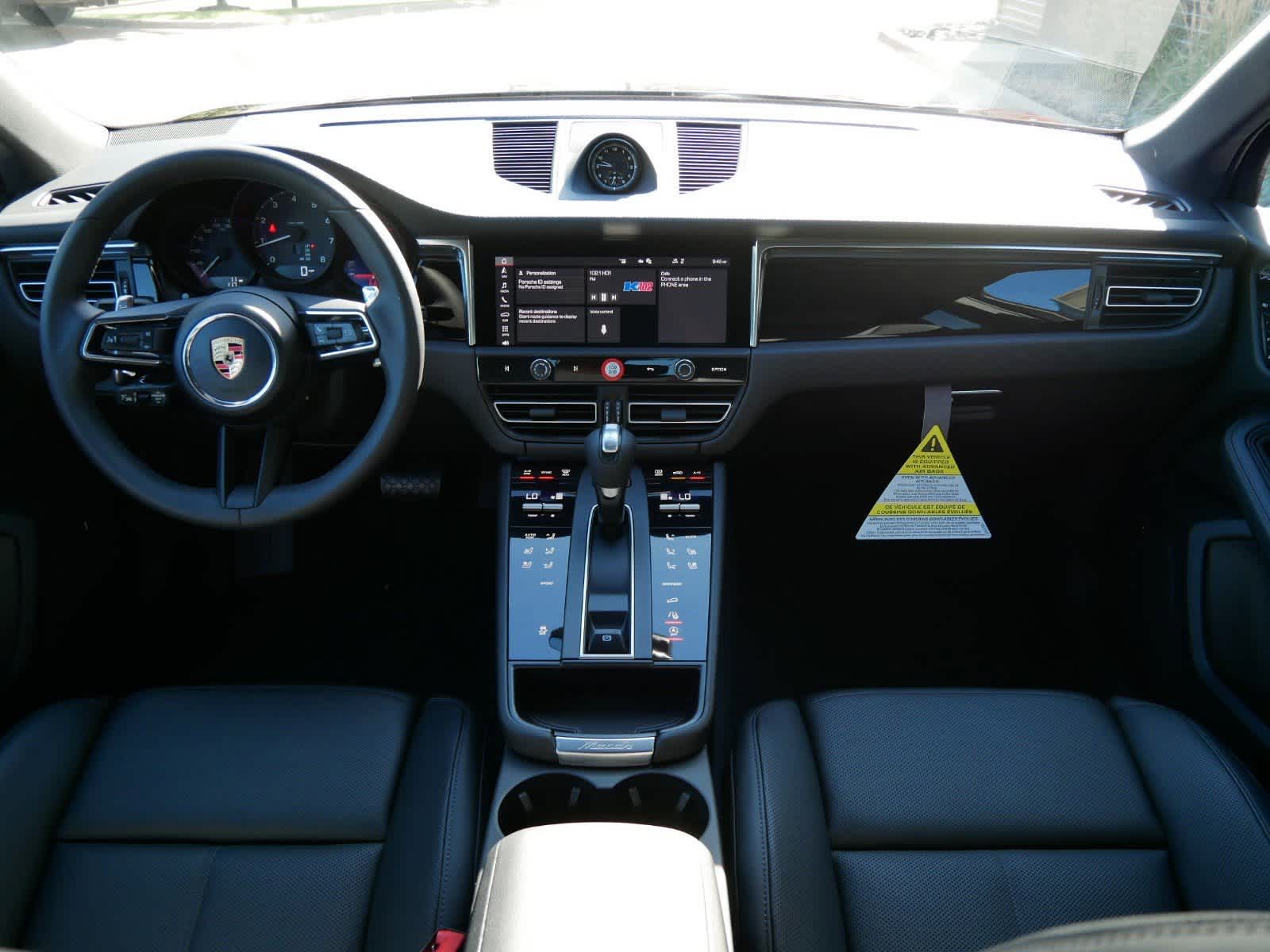 Thumbnail: 2025 Porsche Macan - 9