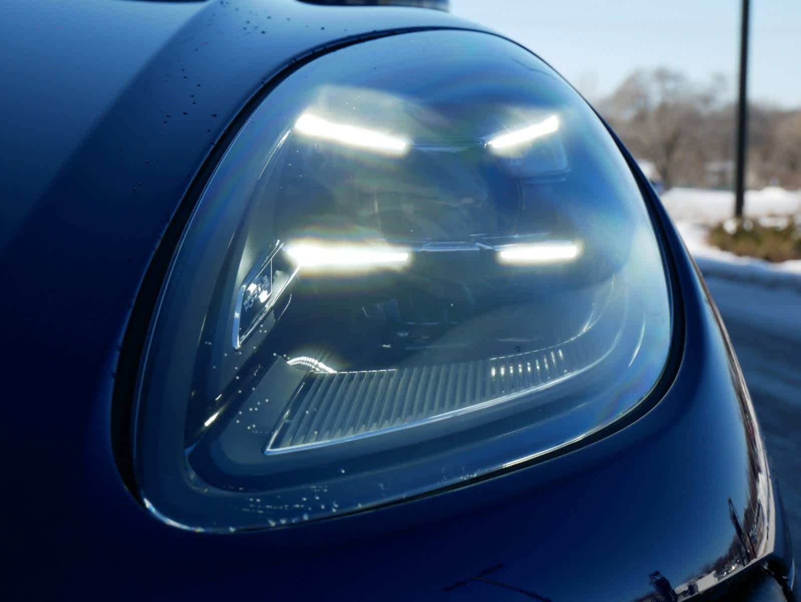 Thumbnail: 2025 Porsche Macan - 9