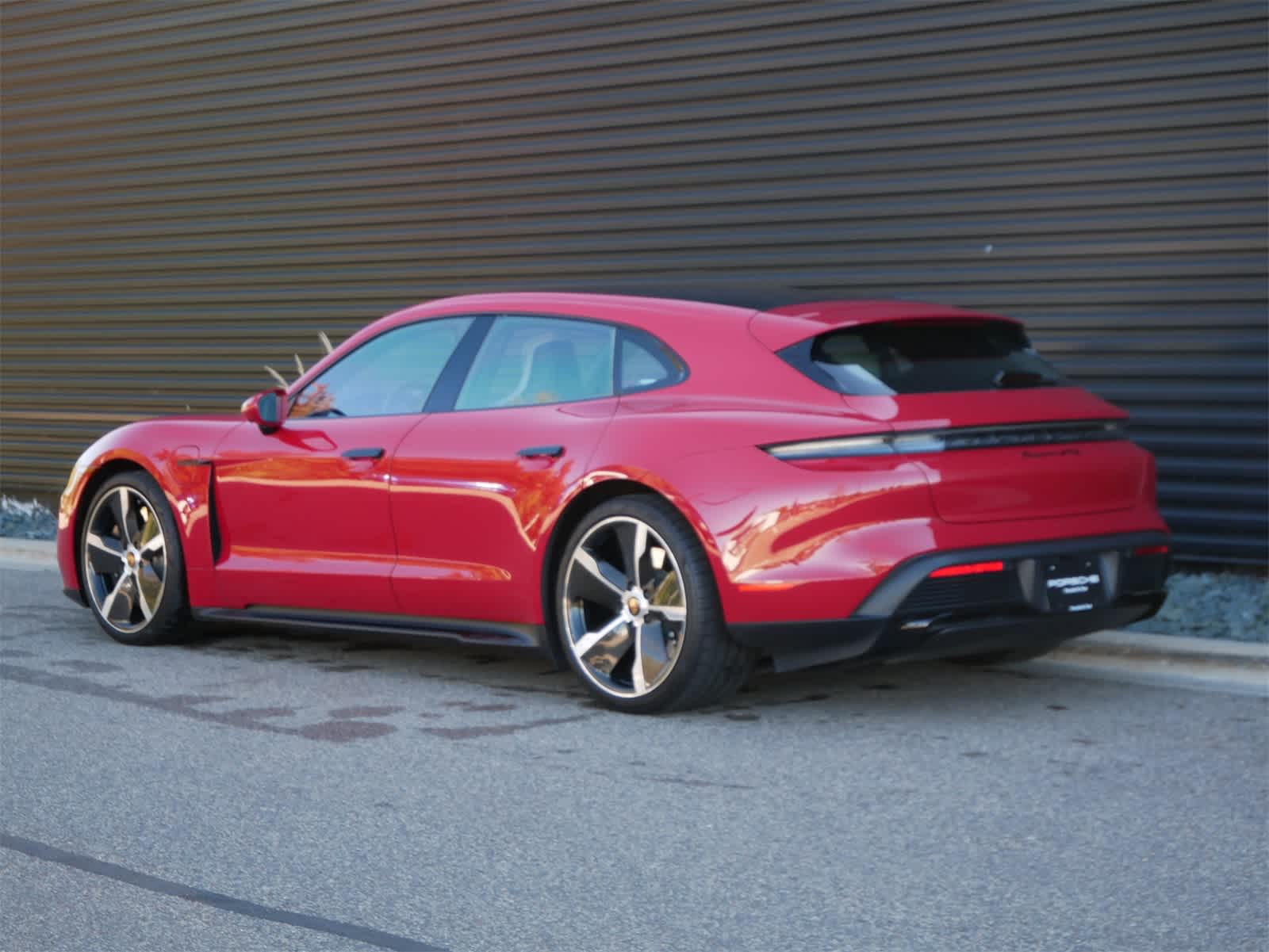 Thumbnail: 2023 Porsche Taycan - 3