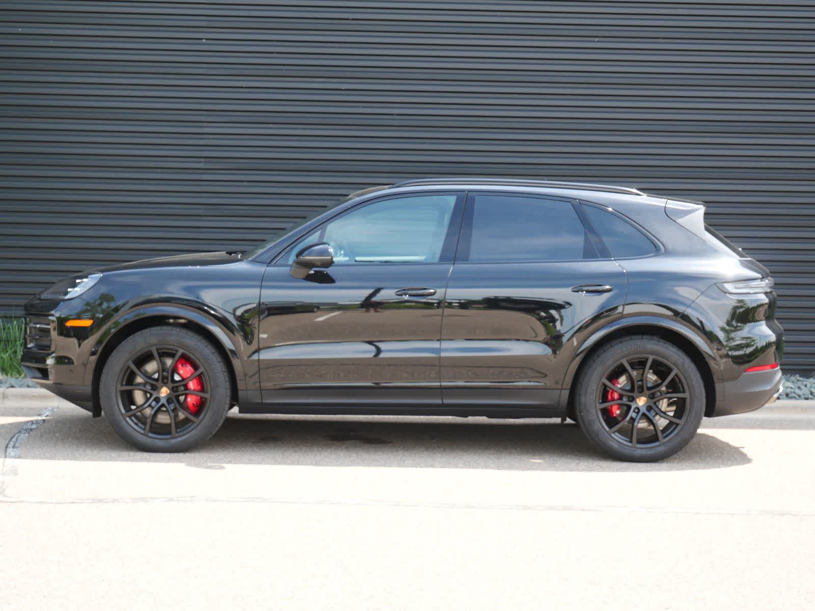 Thumbnail: 2026 Porsche Cayenne - 2