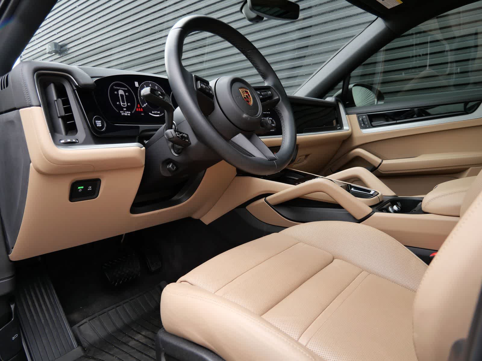 Thumbnail: 2024 Porsche Cayenne - 3