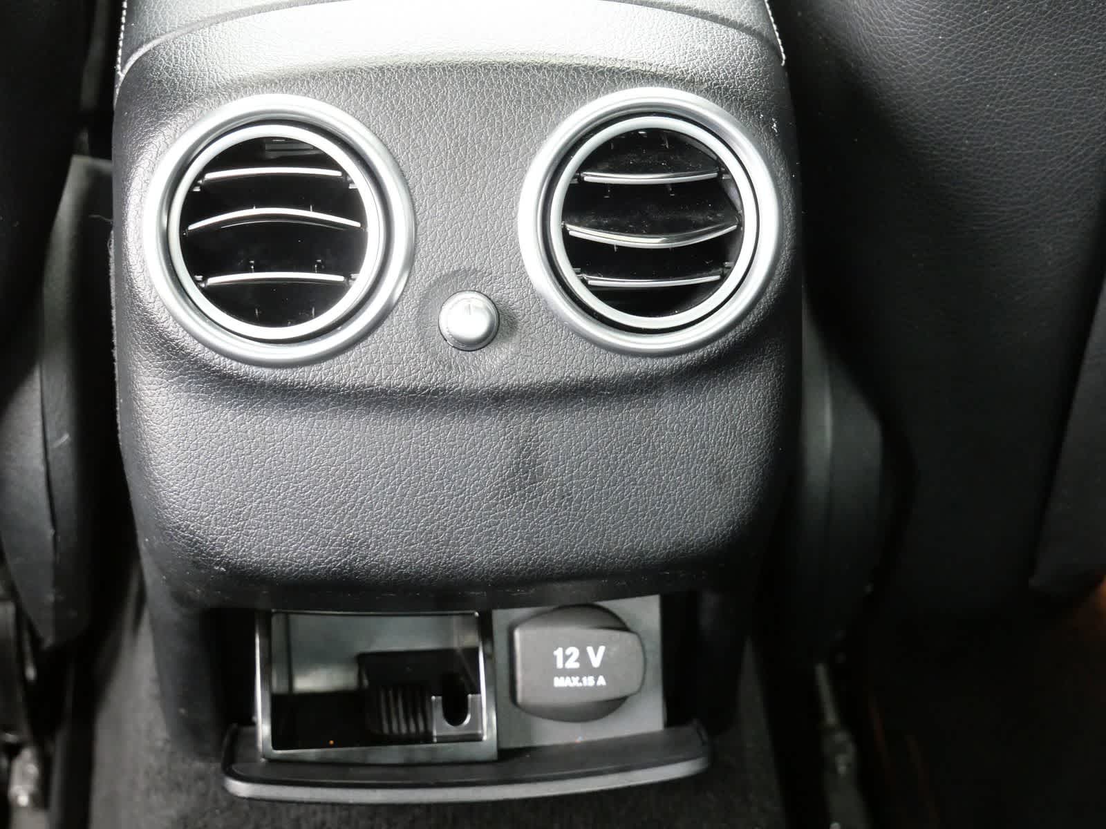 Thumbnail: 2017 Mercedes-Benz E-Class - 13