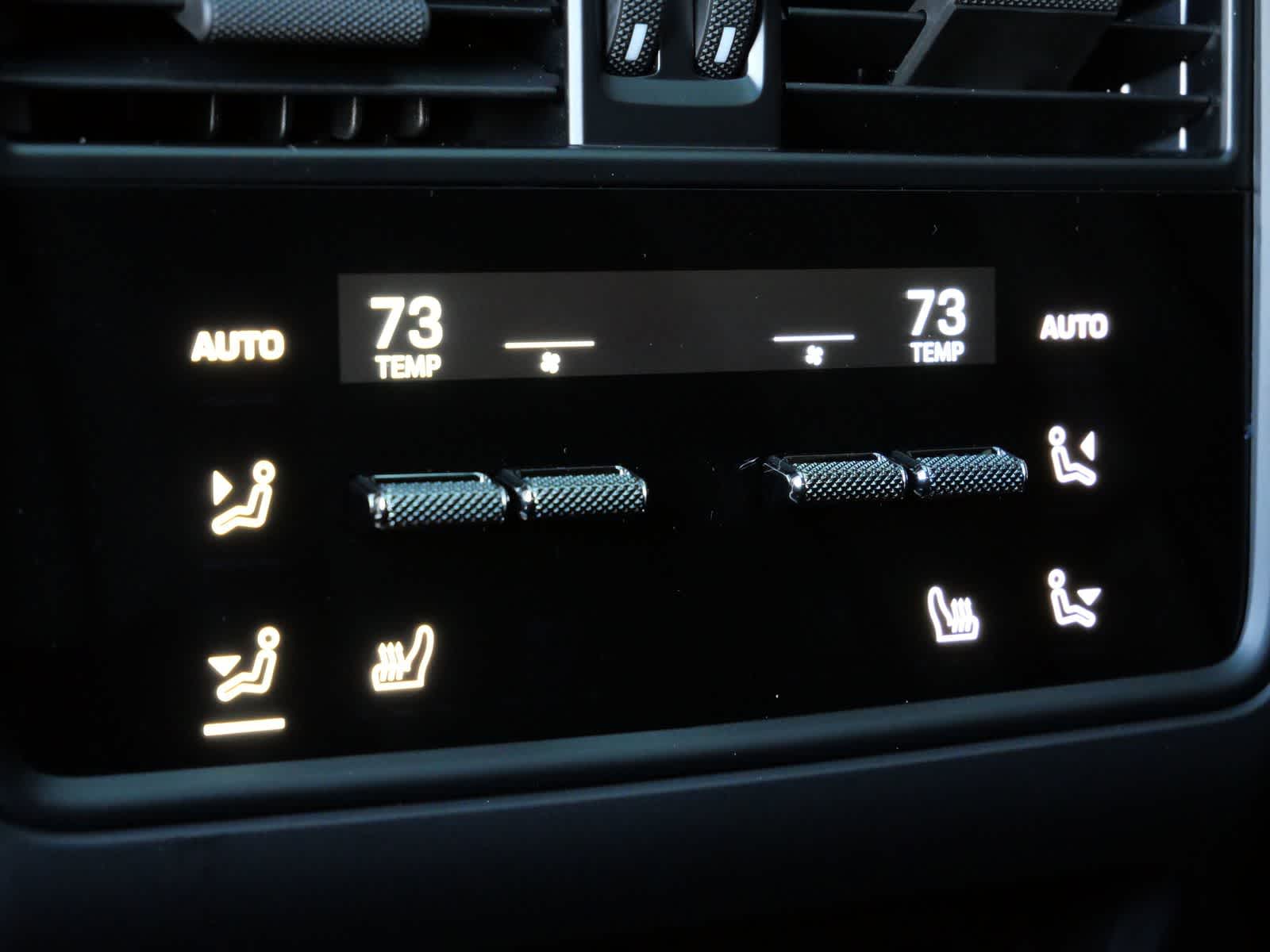 Thumbnail: 2026 Porsche Cayenne - 10