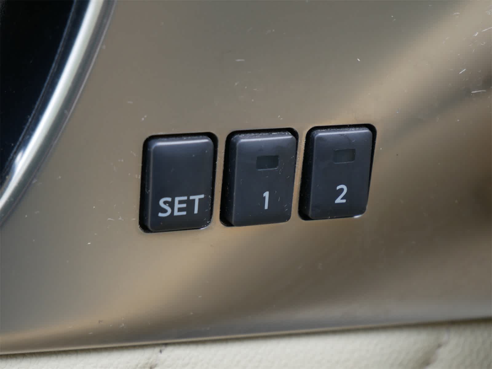 Thumbnail: 2010 INFINITI FX35 - 11