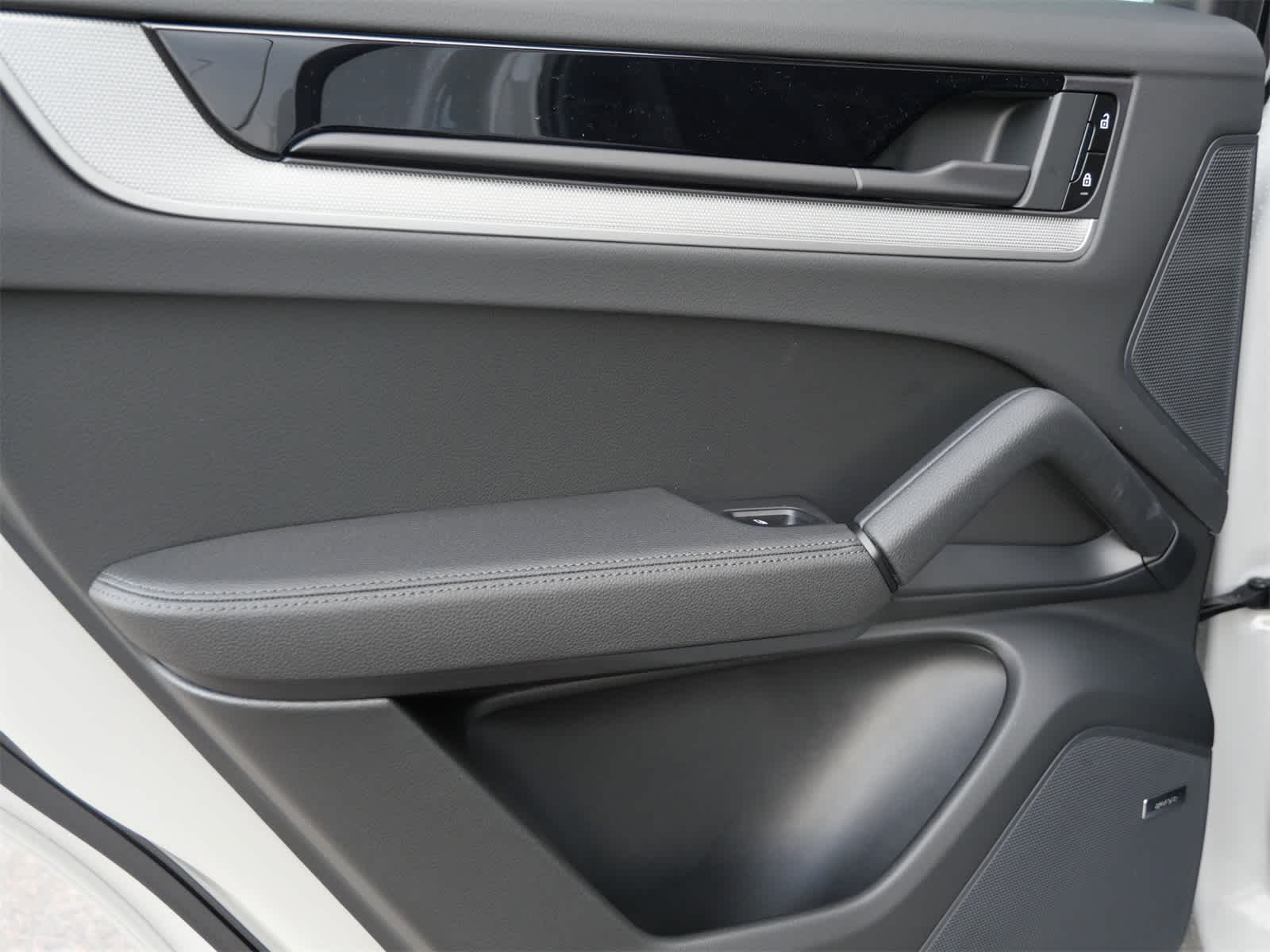 Thumbnail: 2026 Porsche Cayenne - 12