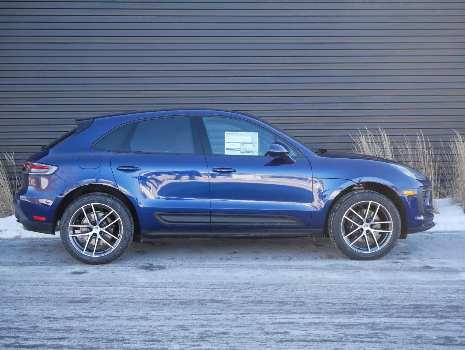 Thumbnail: 2025 Porsche Macan - 24
