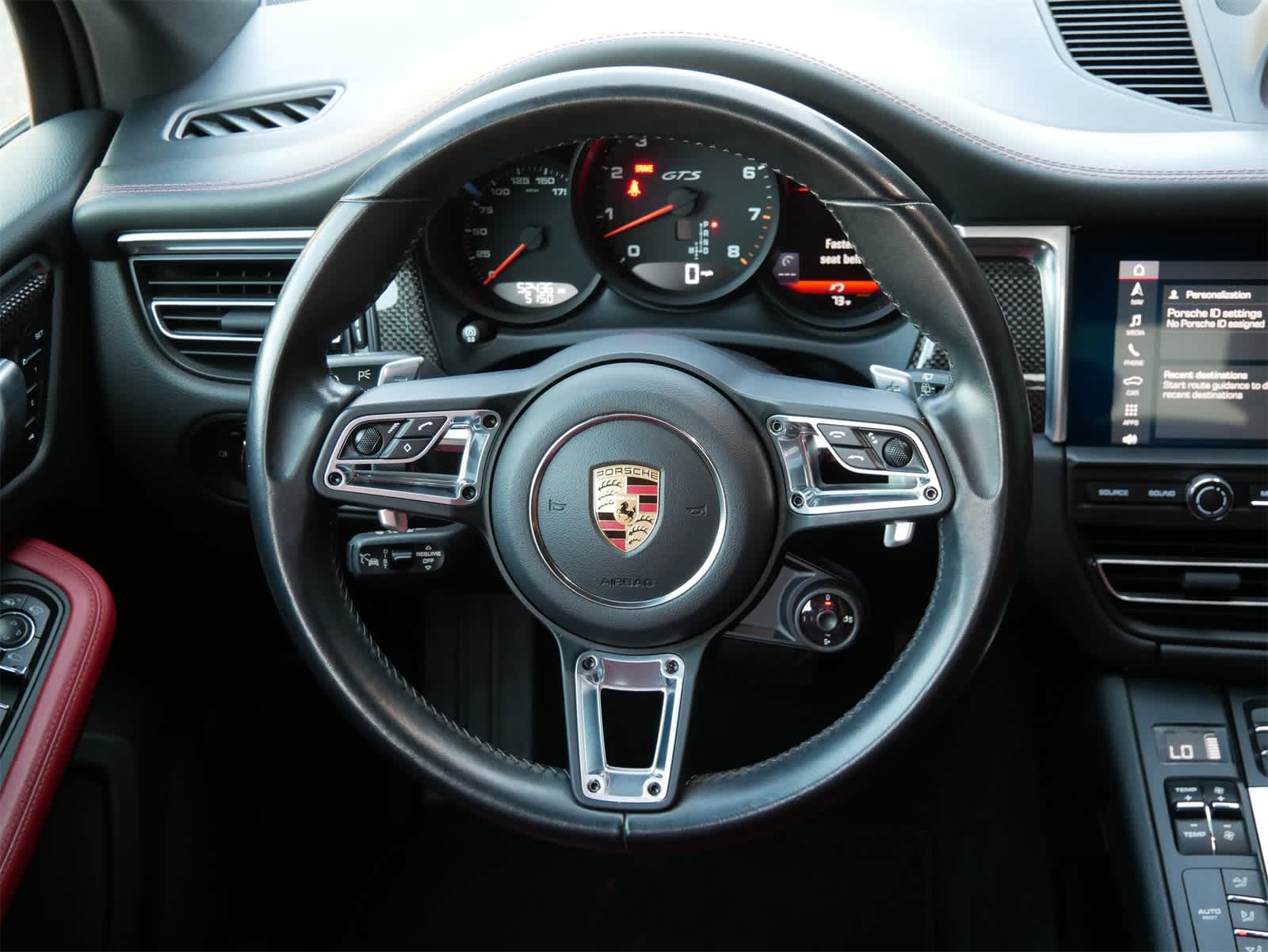 Thumbnail: 2021 Porsche Macan - 9