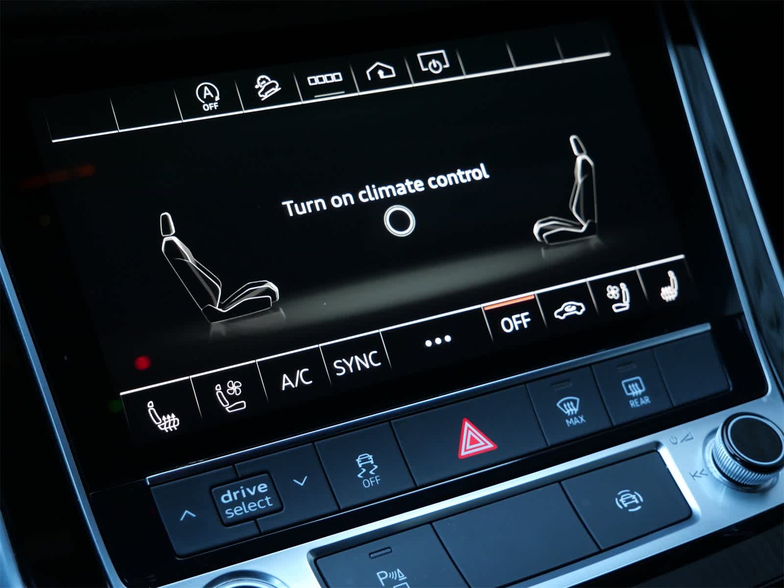 Thumbnail: 2021 Audi Q8 - 15