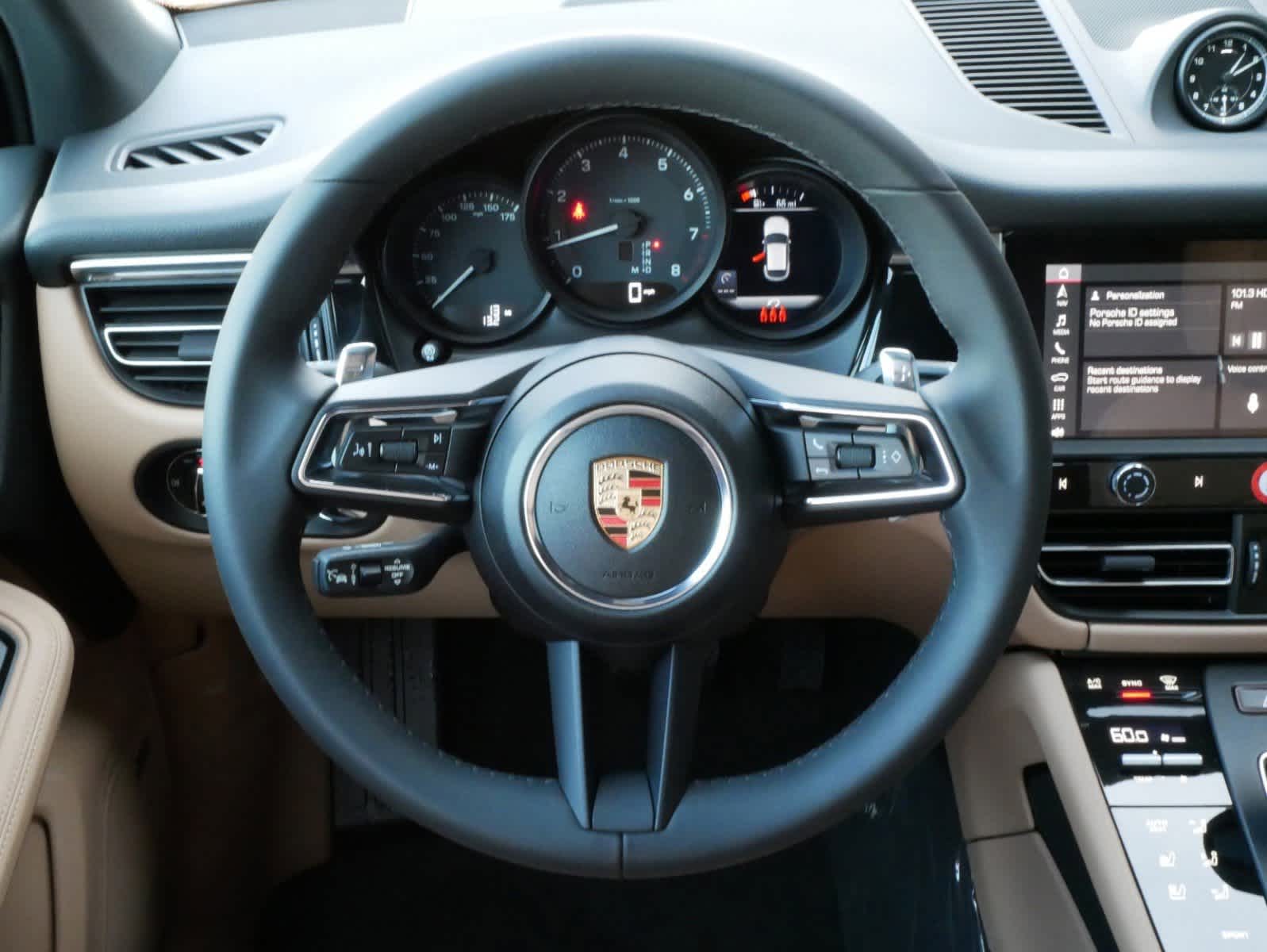 Thumbnail: 2025 Porsche Macan - 4