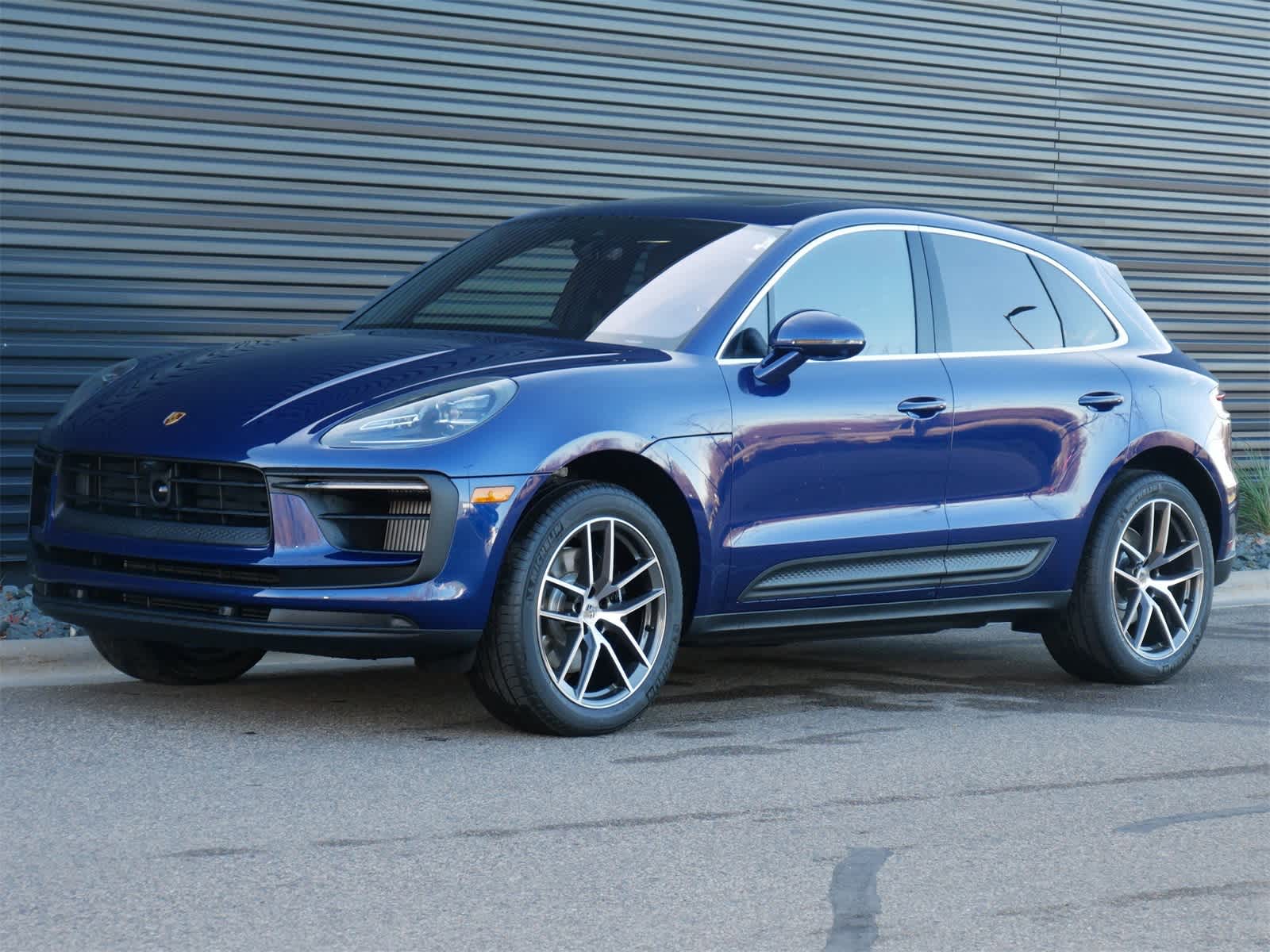 Thumbnail: 2026 Porsche Macan - 1