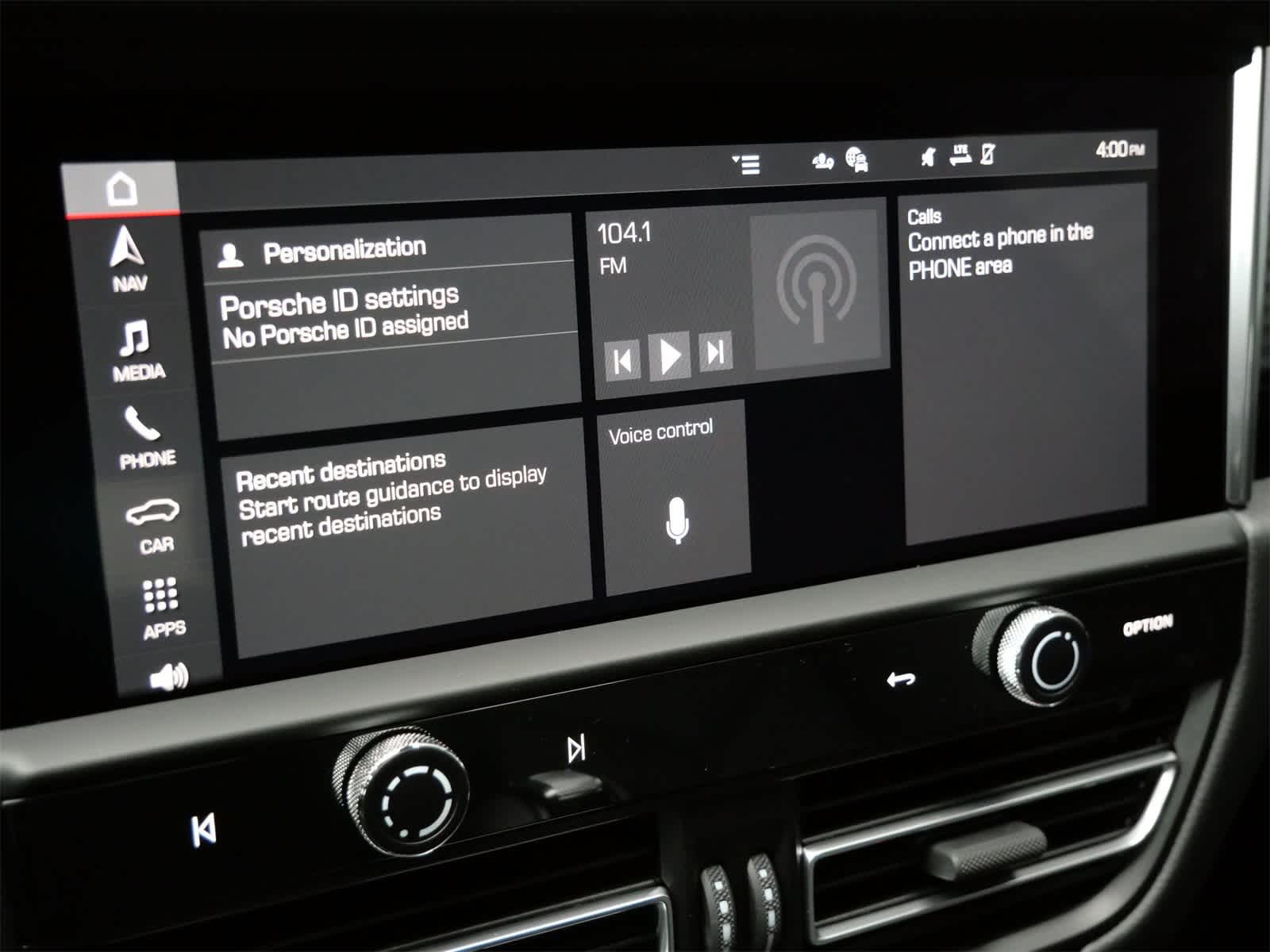 Thumbnail: 2026 Porsche Macan - 15