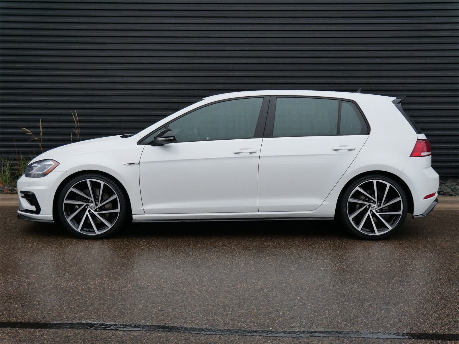Thumbnail: 2019 Volkswagen Golf - 2