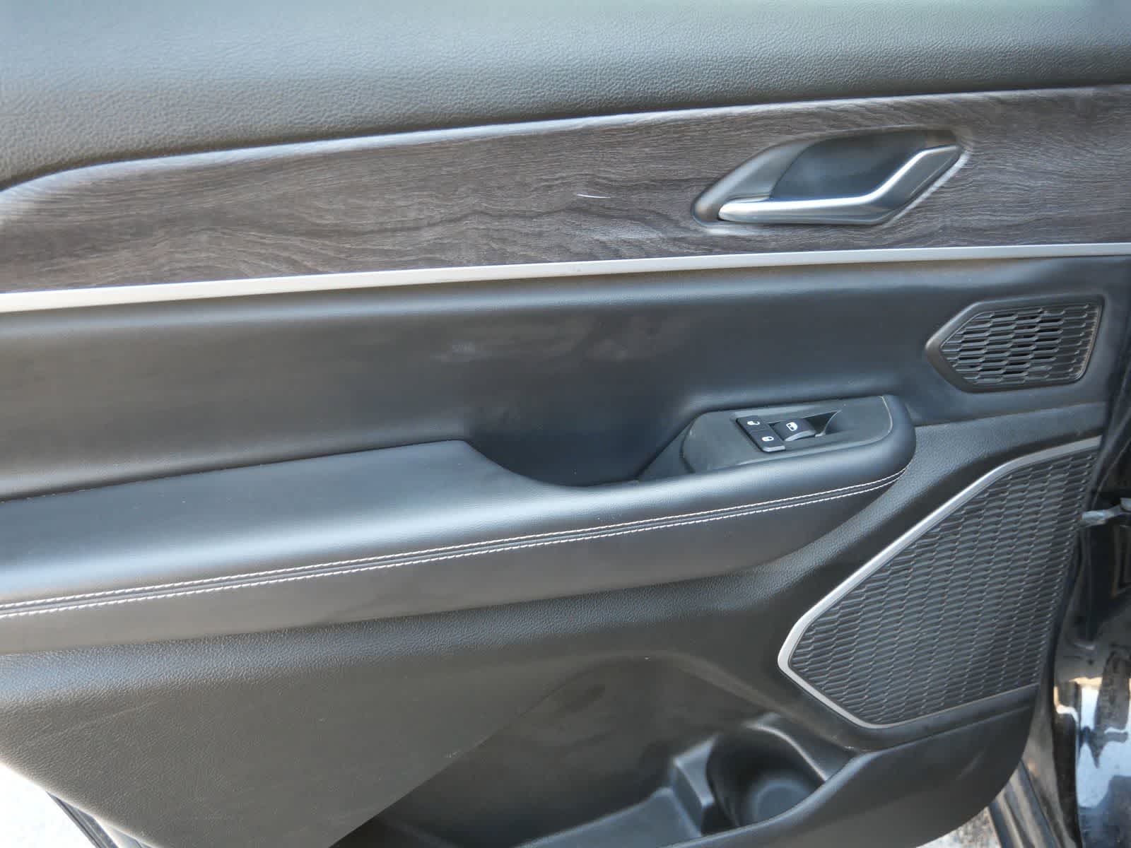 Thumbnail: 2021 Jeep Grand Cherokee L - 12