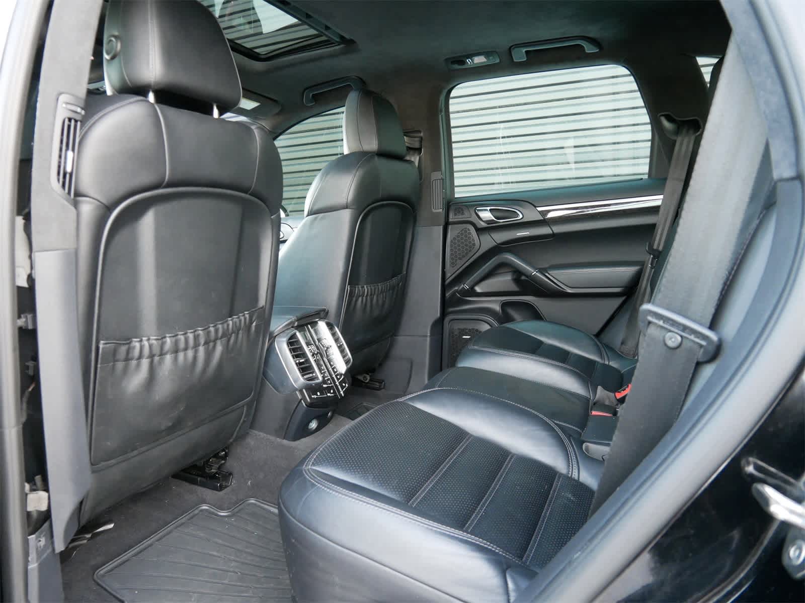 Thumbnail: 2014 Porsche Cayenne - 10