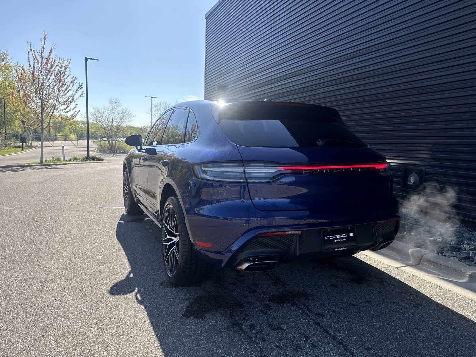 Thumbnail: 2022 Porsche Macan - 35