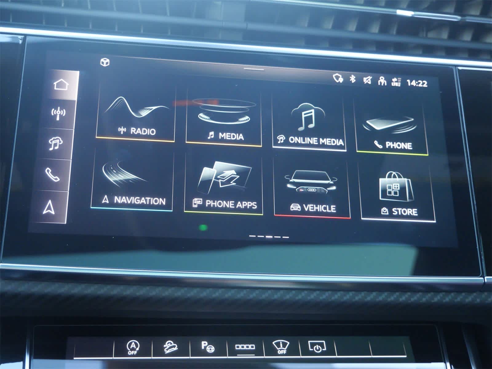 Thumbnail: 2025 Audi RS Q8 - 22