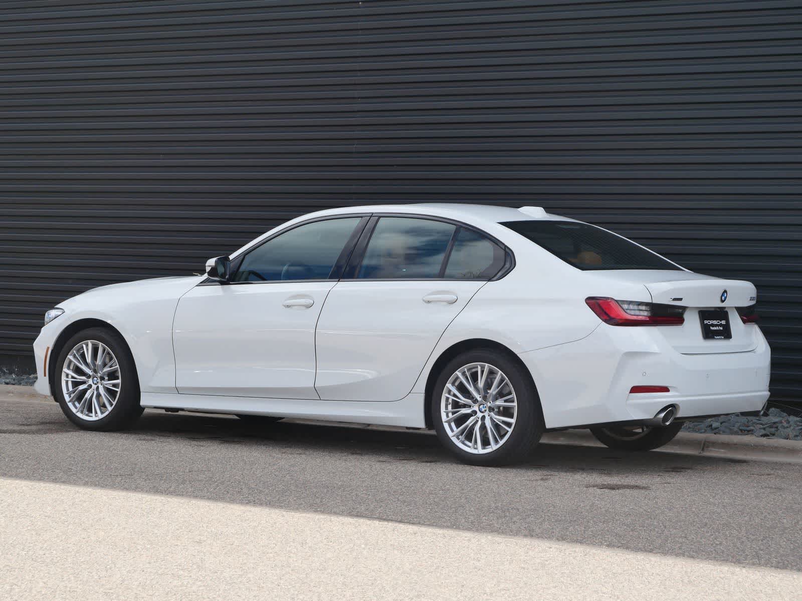 Thumbnail: 2023 BMW 3 Series - 3