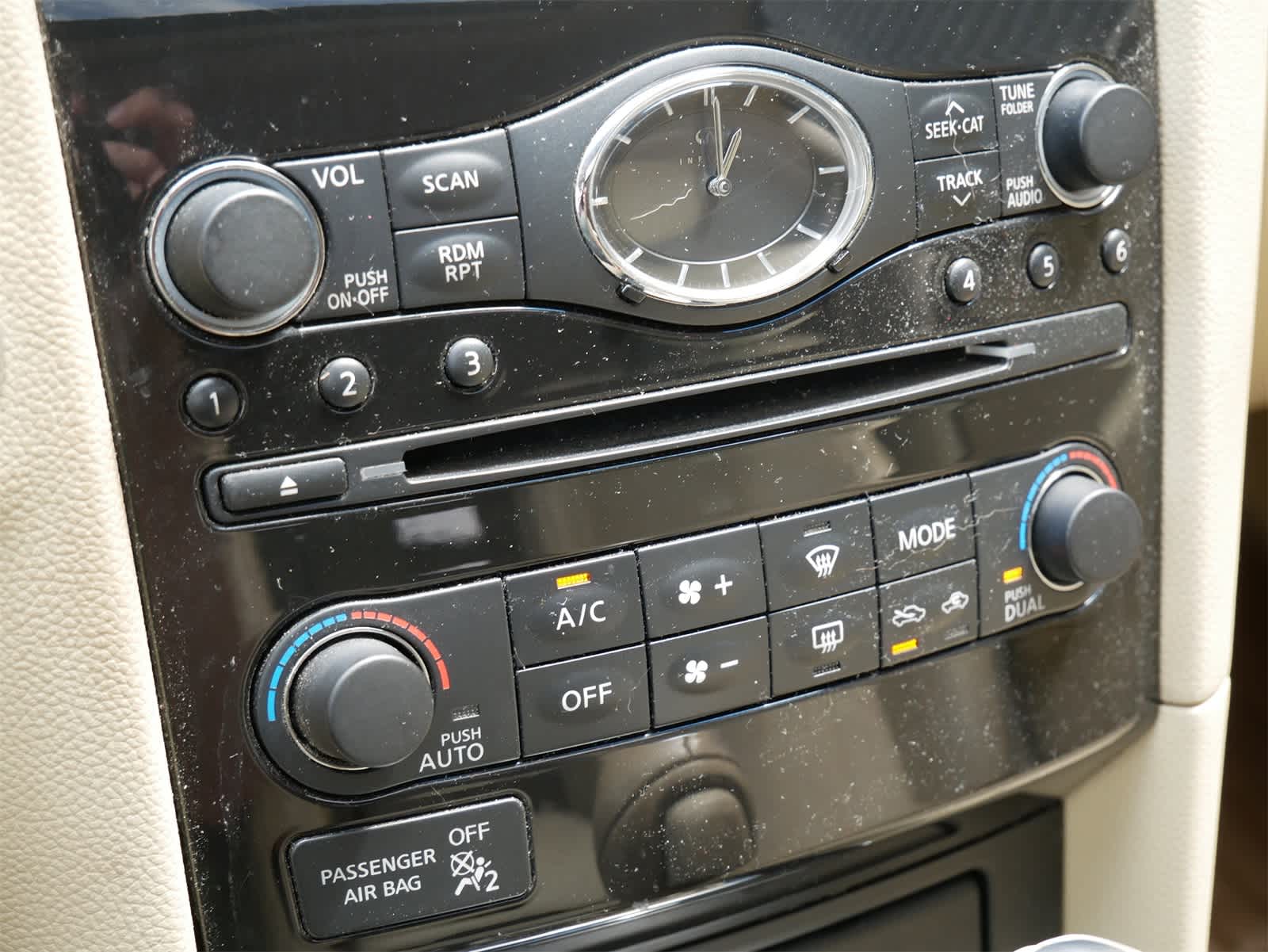 Thumbnail: 2010 INFINITI FX35 - 14