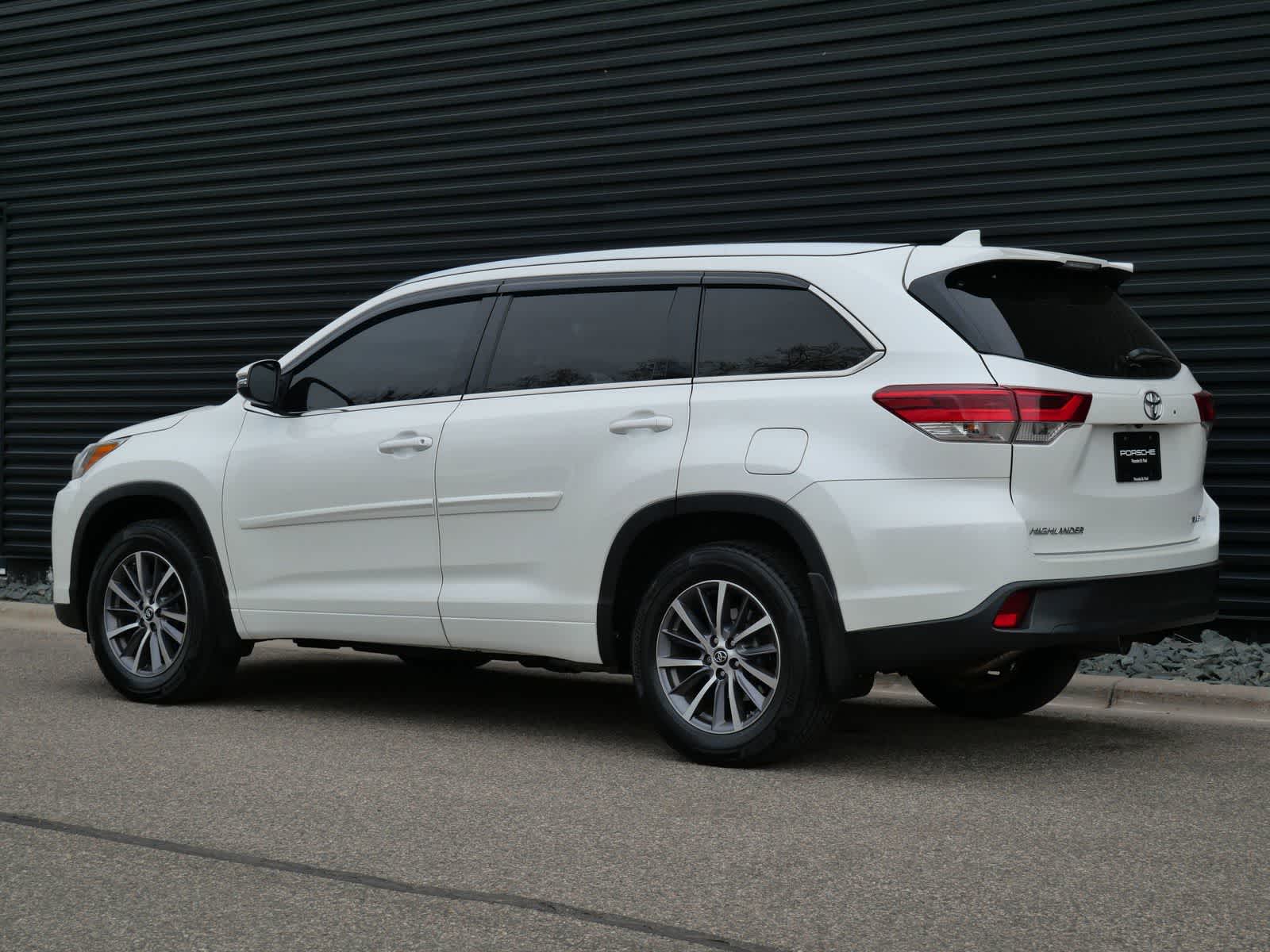 Thumbnail: 2018 Toyota Highlander - 3