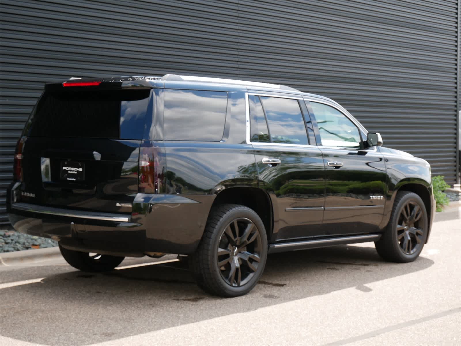 Thumbnail: 2017 Chevrolet Tahoe - 26