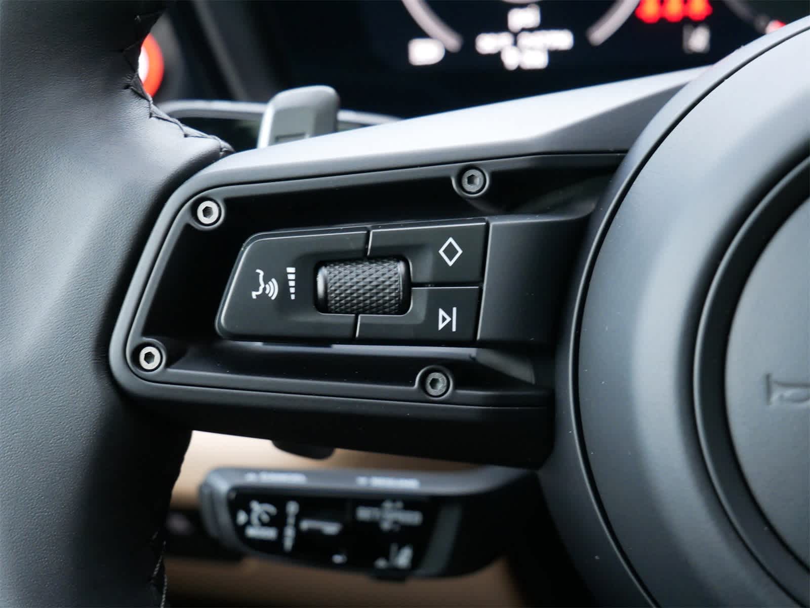 Thumbnail: 2026 Porsche Cayenne - 18