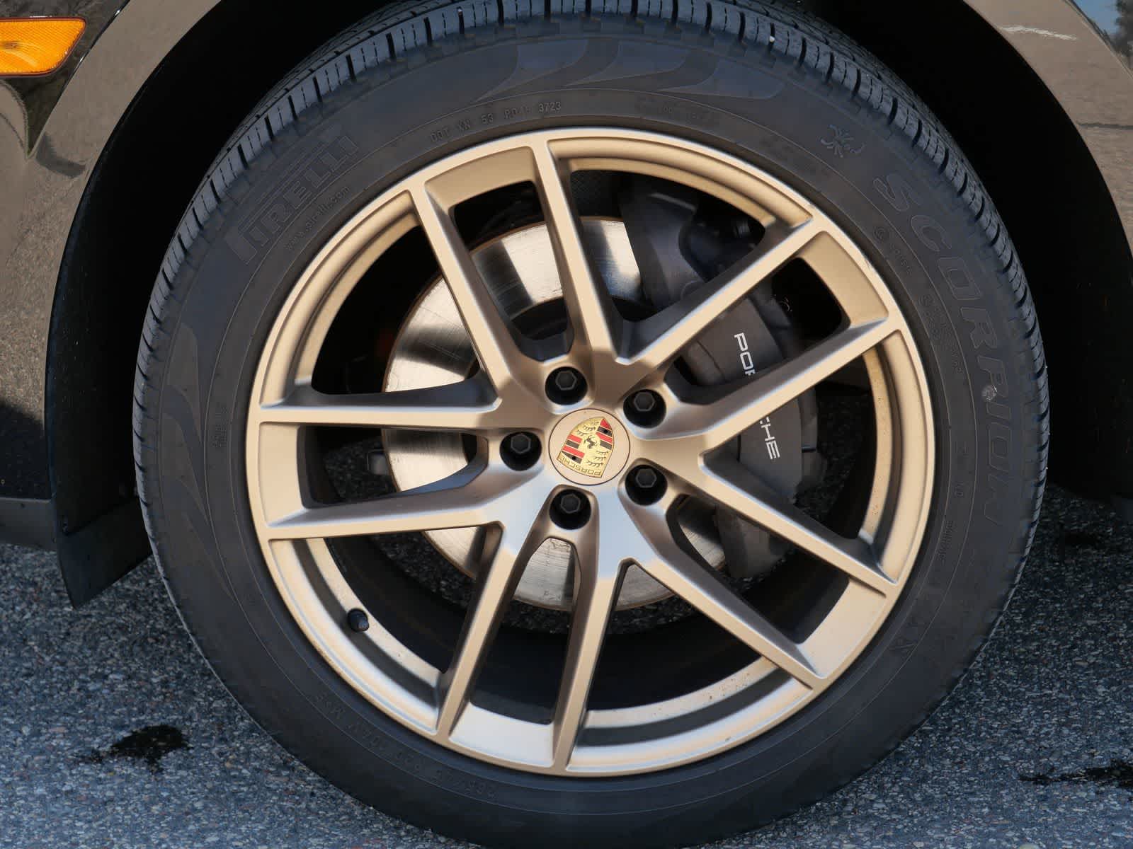 Thumbnail: 2024 Porsche Macan - 7