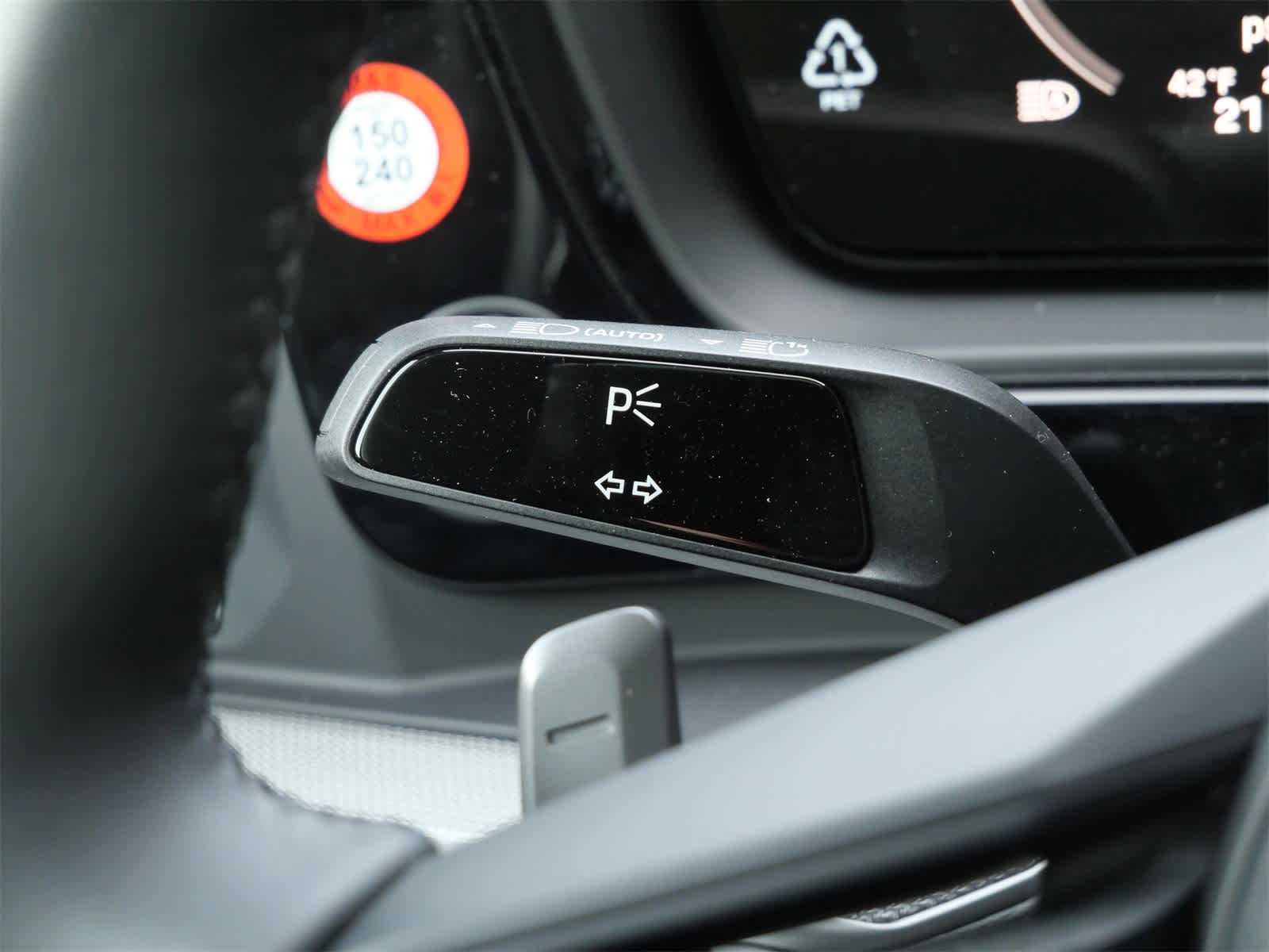 Thumbnail: 2026 Porsche Cayenne - 26