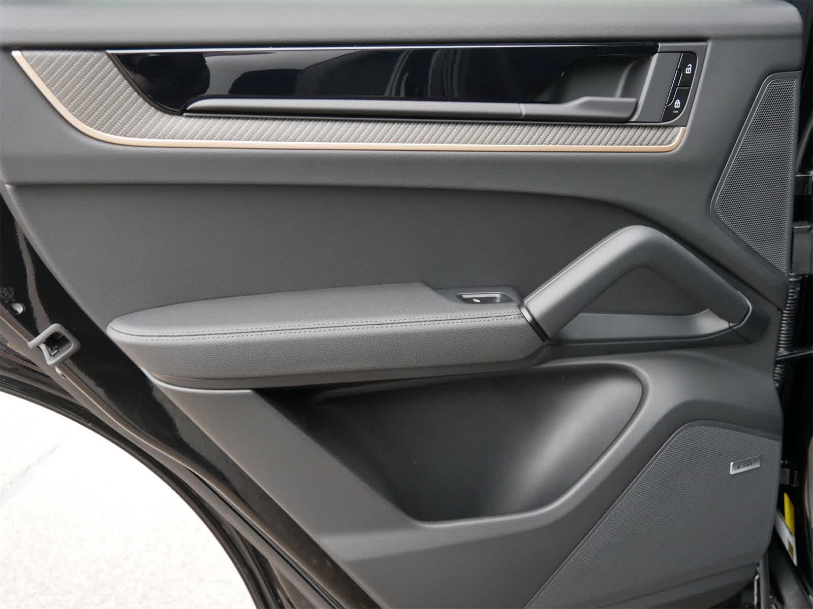 Thumbnail: 2026 Porsche Cayenne - 11