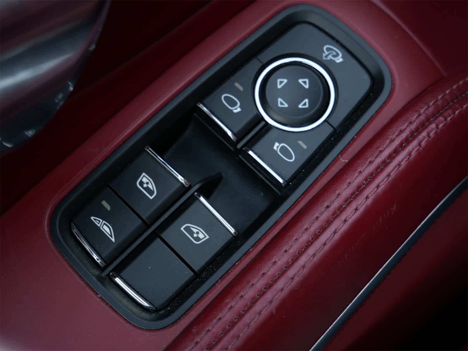 Thumbnail: 2017 Porsche 911 - 10