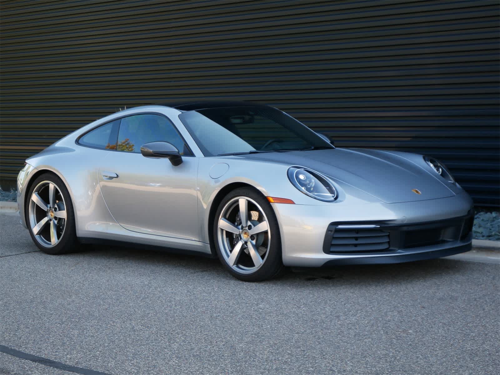 Thumbnail: 2023 Porsche 911 - 25