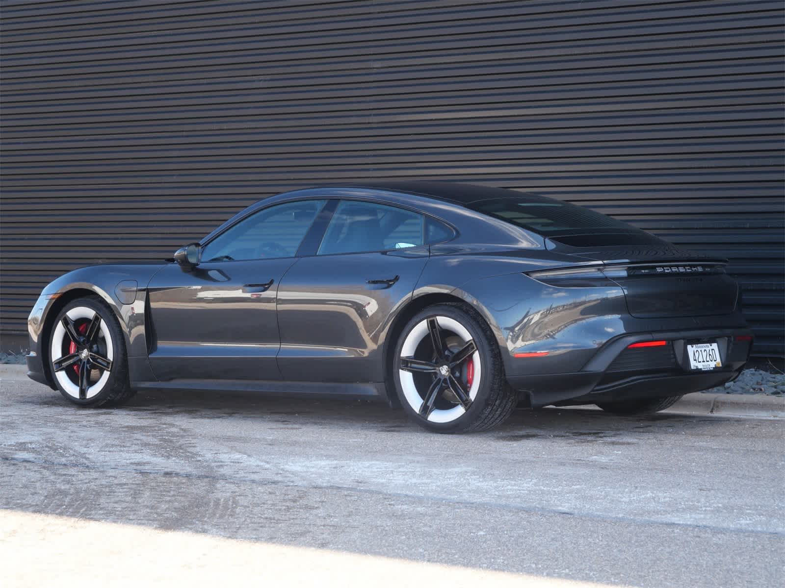 Thumbnail: 2025 Porsche Taycan - 3