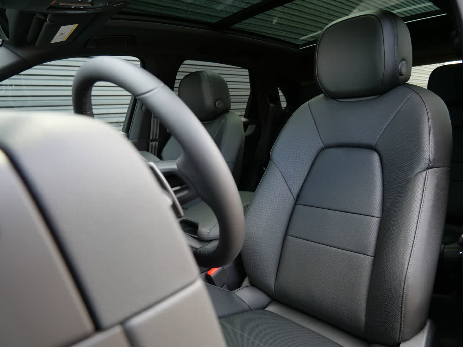 Thumbnail: 2026 Porsche Cayenne - 5