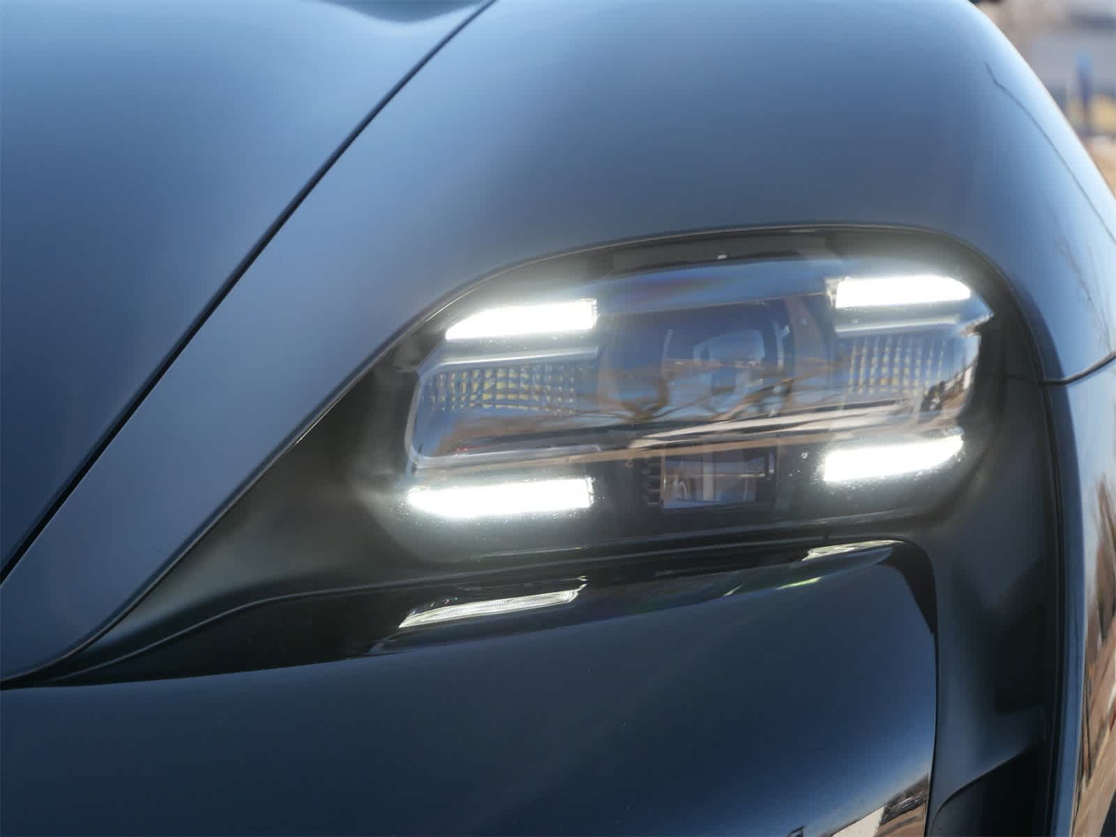 Thumbnail: 2021 Porsche Taycan - 6