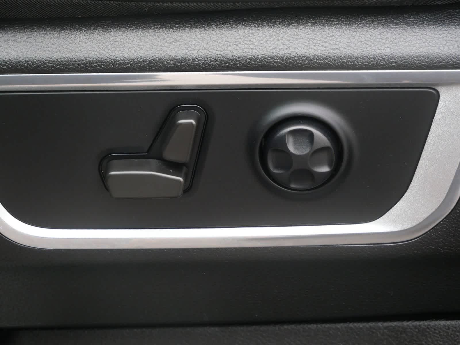 Thumbnail: 2021 RAM 1500 - 10