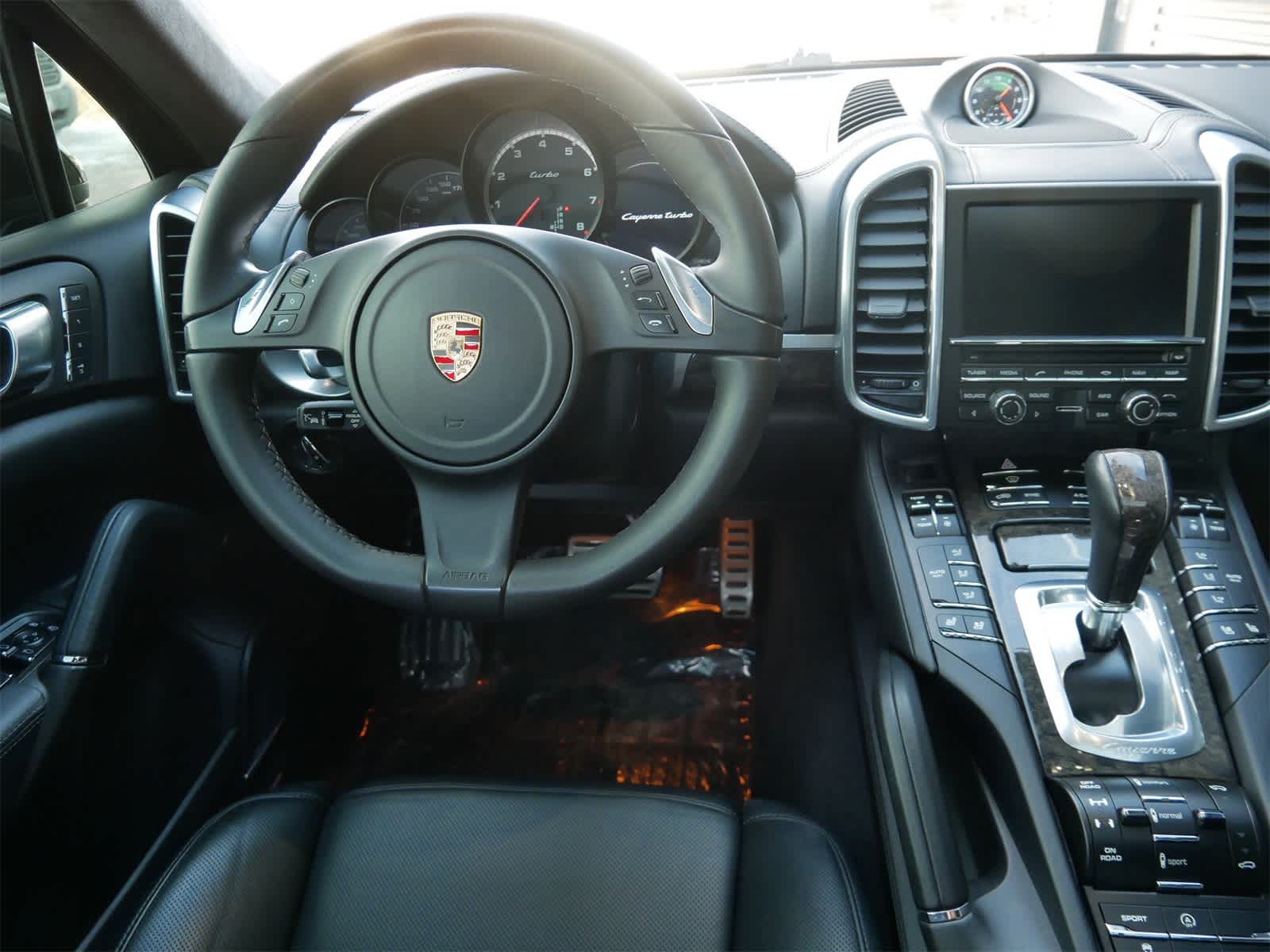 Thumbnail: 2014 Porsche Cayenne - 15