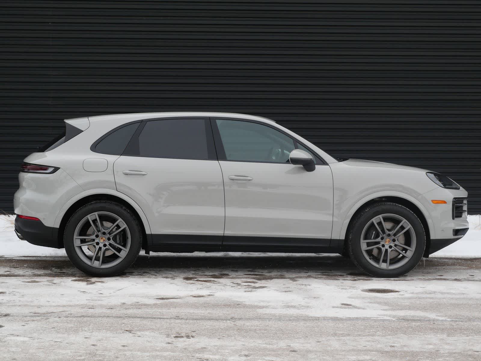 Thumbnail: 2026 Porsche Cayenne - 26